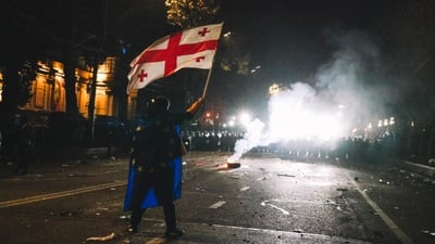 Die gescheiterte Farbenrevolution in Georgien: Ein Land trotzt der globalen Bevormundung