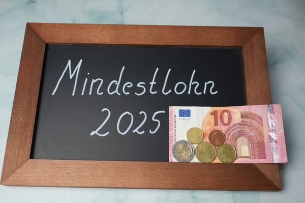 Die soziale Illusion: Die Schattenseiten einer potentiellen Anhebung des Mindestlohns
